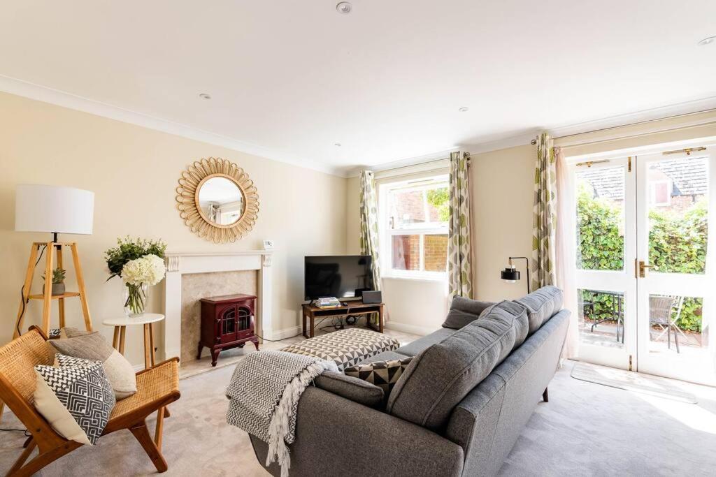 Village Cottage, The Corders Moreton-in-Marsh