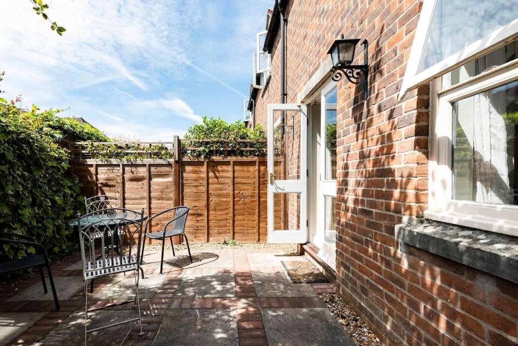 Village Cottage, The Corders Moreton-in-Marsh